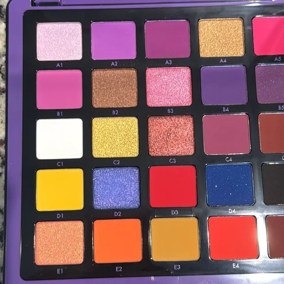 RARE! ABH Norvina Collection Pro Pigment Palette Vol. 1 - Picture 7 of 12